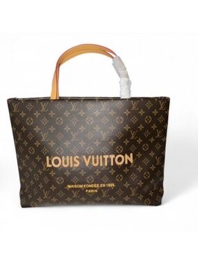 Cute fashion brown tote